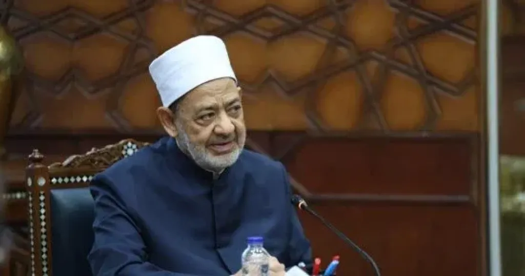 شيخ الأزهر يعرب عن تقديره لتصريحات الرئيس السيسي ورئيس وزراء ماليزيا