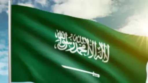 سفارة السعودية بالقاهرة تدعو مواطنيها المتأثرين جراء إلغاء رحلاتهم للتواصل