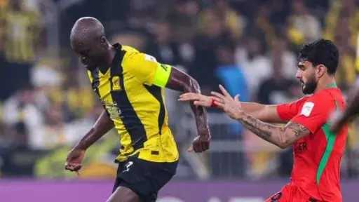 شباب الأهلي يهزم الاتحاد السعودي تحت أنظار بيزيرا في أبطال آسيا للنخبة