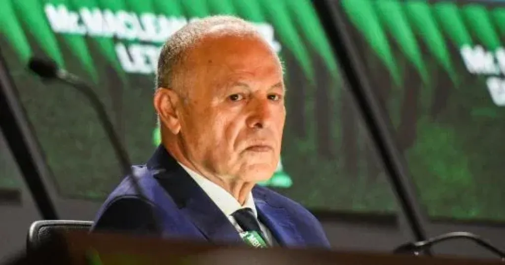 هانى أبو ريدة يصل زيورخ ويبدأ اجتماعات فيفا