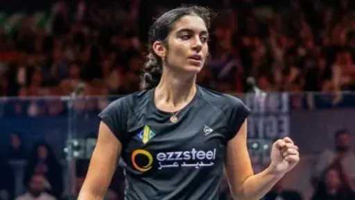 أمينة عرفى تتوج ببطولة مصر المفتوحة للاسكواش لأول مرة فى مسيرتها