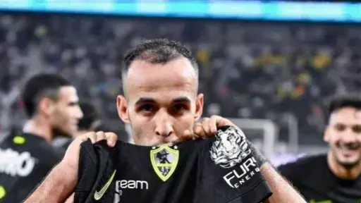 الزمالك يفرض غرامة مالية مغلظة على ناصر منسى بعد مباراة الجيش الرواندى
