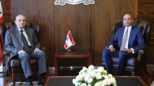سفير مصر لدى لبنان يلتقى وزير الدفاع الوطنى اللبناني لبحث آفاق التعاون