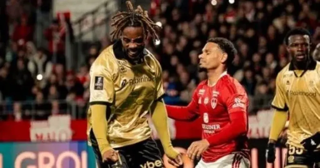نيس يخطف فوزًا مثيرًا من بريست في الدوري الفرنسي بمشاركة محمد عبد المنعم
