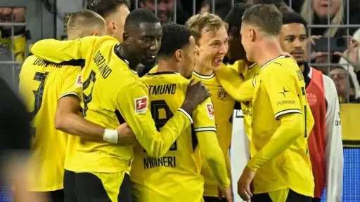 البديل باير يقود دورتموند لصدارة الدوري الألماني مؤقتا