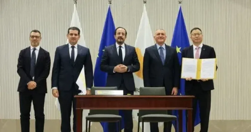 اتفاقية لتطوير حقل كرونوس 