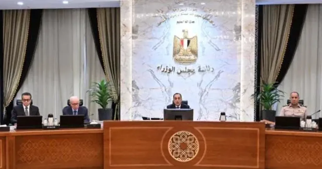 رئيس الوزراء: العمل على توافر مستويات آمنة من المخزون الاستراتيجيى للسلع