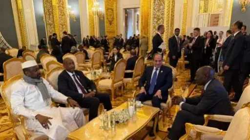 فخامة الرئيس السيسى يلتقى البرهان ورئيس كينيا ورئيس المجلس العسكرى الانتقالى المالى